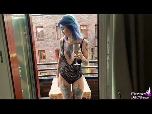 ❤️ უზარმაზარი გოგონა, რომელიც გულს იწოვს და ვნებიანად წოვს ღია ცის ქვეშ სექსი ჩვენთან